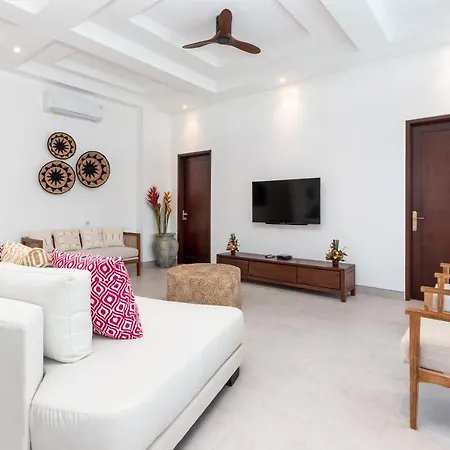 Villa Besakih 5BR, 5 mins to beach - Canggu Bagian luar foto